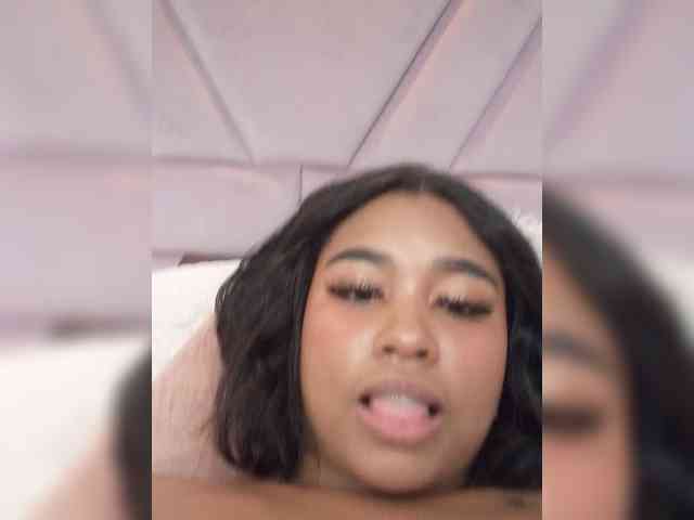 MaddyBelmont webcam