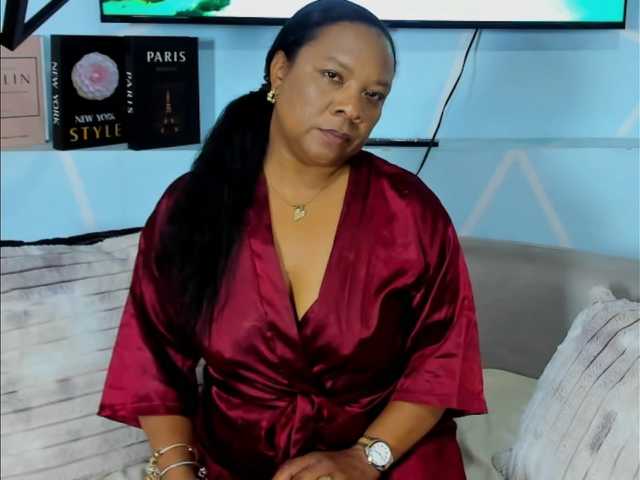 SharonNoa live cam on BongaCams