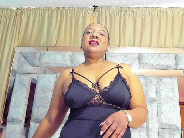 SharonNoa live cam on BongaCams
