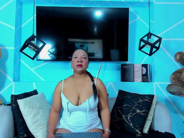 SharonNoa live cam on BongaCams