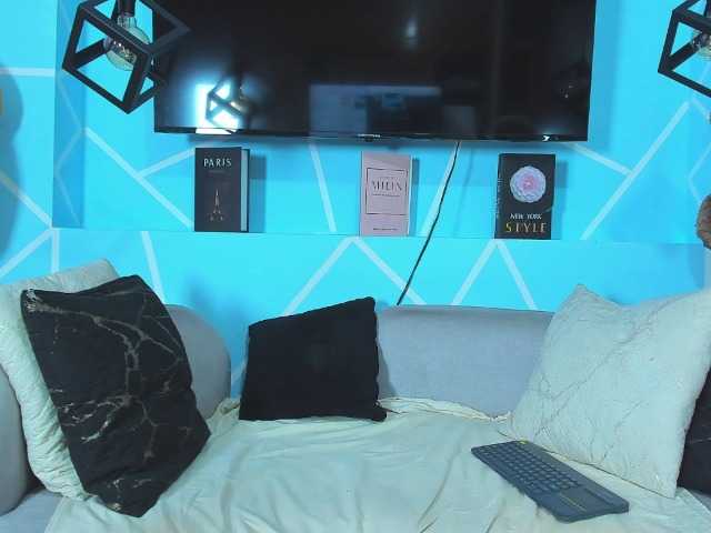SharonNoa live webcam show