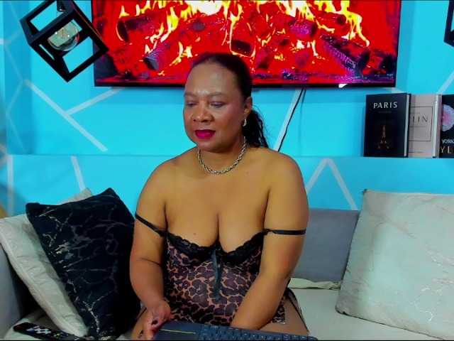 SharonNoa live cam on BongaCams