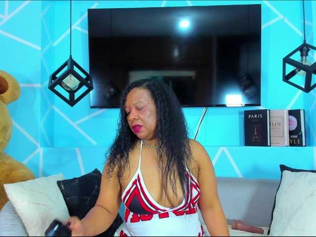 SharonNoa live cam on BongaCams