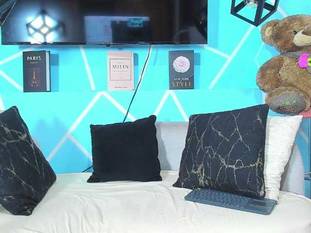 SharonNoa live webcam show