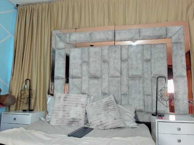 SharonNoa live cam on BongaCams