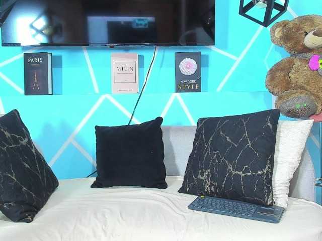 SharonNoa live webcam show