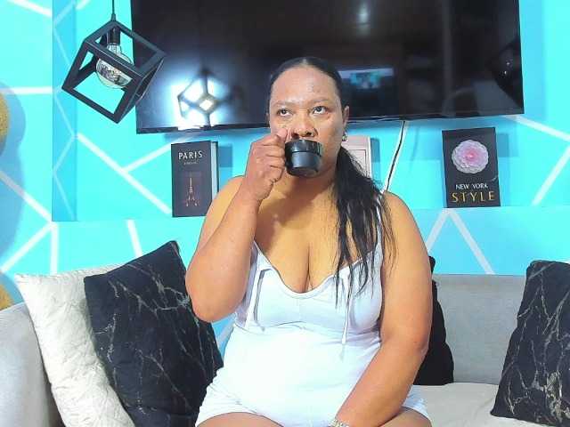 SharonNoa live webcam show