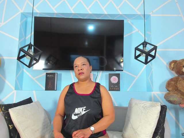 SharonNoa live cam on UnifiedCams