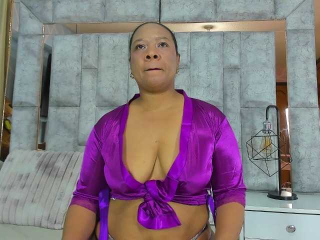 SharonNoa live cam on BongaCams