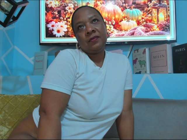 SharonNoa live cam on BongaCams