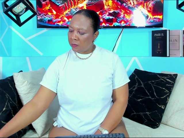 SharonNoa live cam on BongaCams