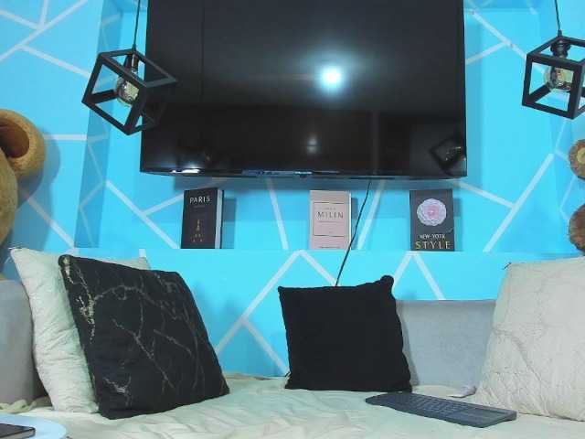 SharonNoa live webcam show