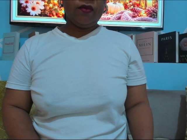 SharonNoa live cam on BongaCams
