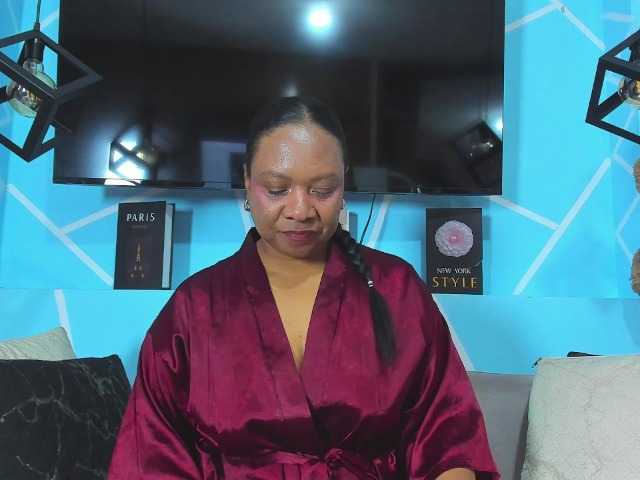 SharonNoa live webcam show