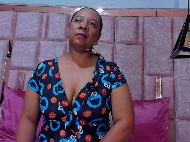 SharonNoa live cam on BongaCams