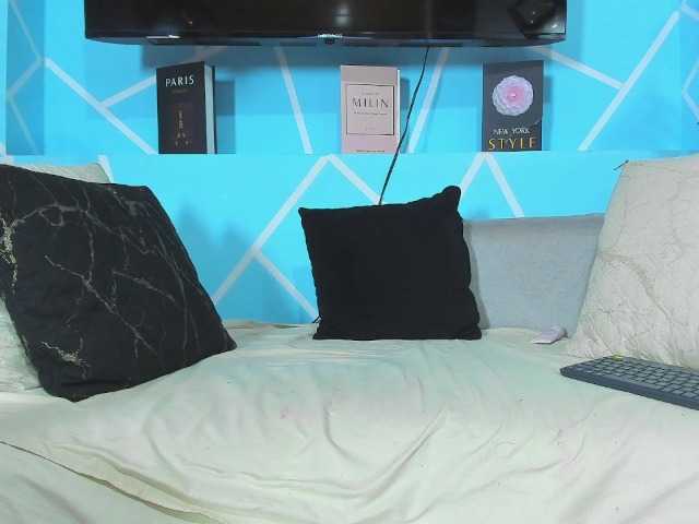 SharonNoa live webcam show