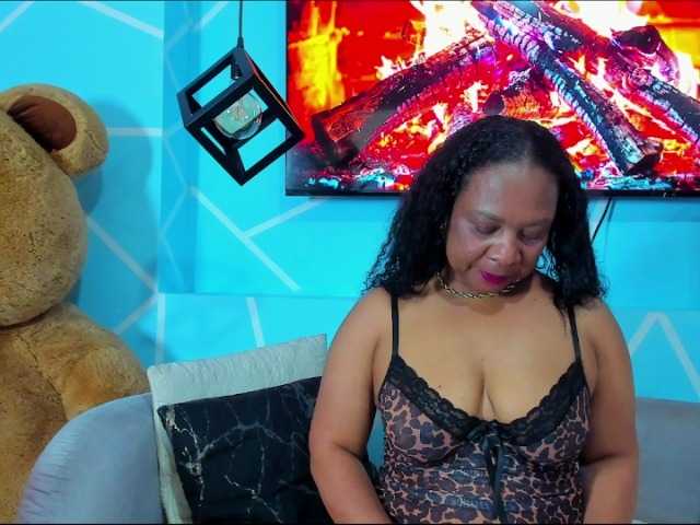 SharonNoa live cam on BongaCams