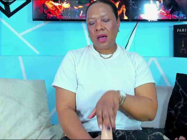 SharonNoa webcam