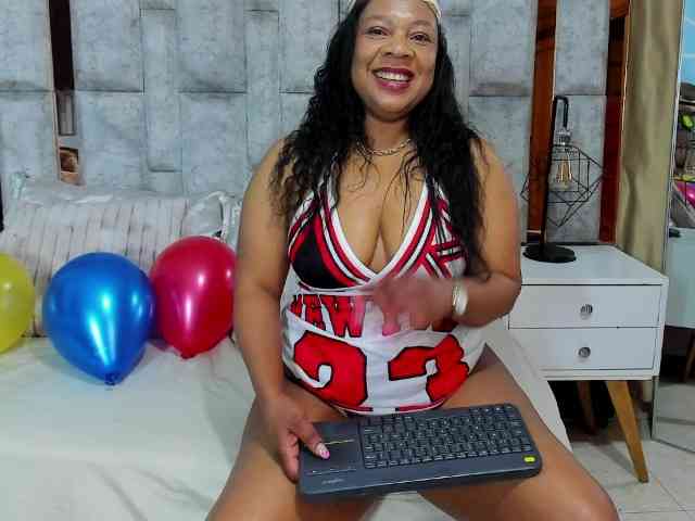 SharonNoa webcam
