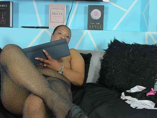 SharonNoa webcam