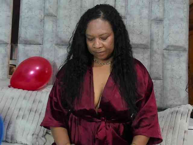 SharonNoa webcam