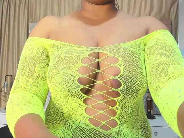 SharonNoa webcam