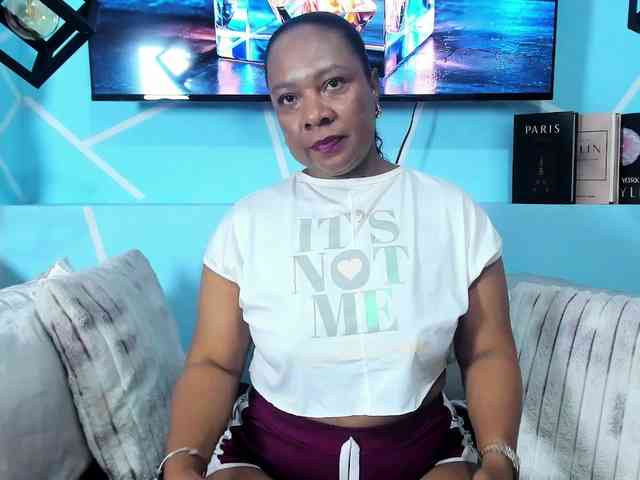 SharonNoa webcam
