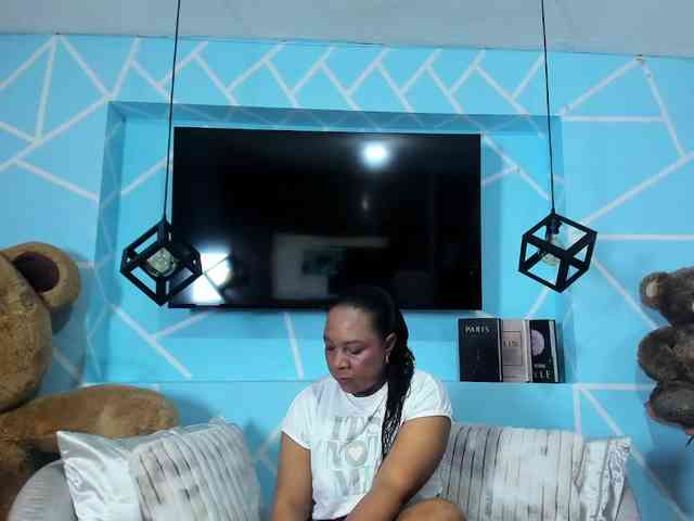 SharonNoa webcam