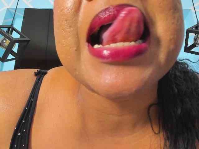 SharonNoa webcam