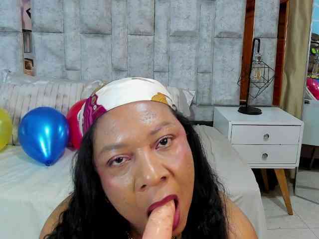 SharonNoa webcam