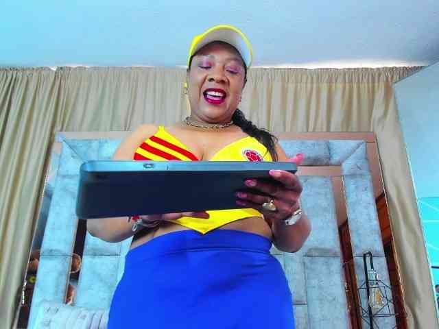 SharonNoa webcam