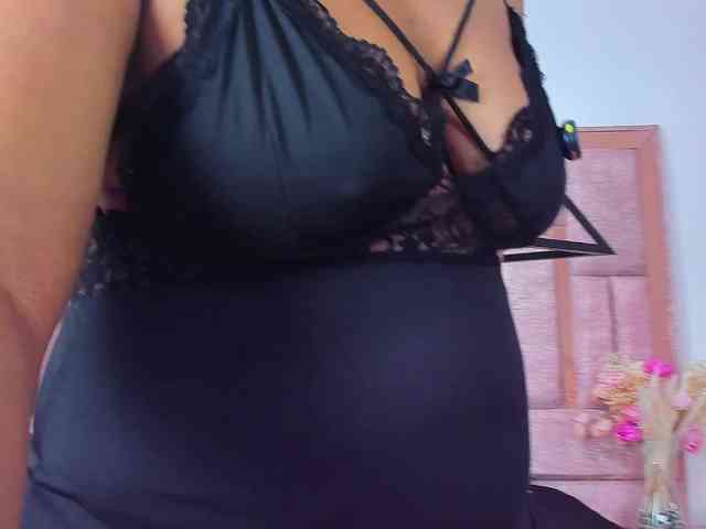 SharonNoa webcam