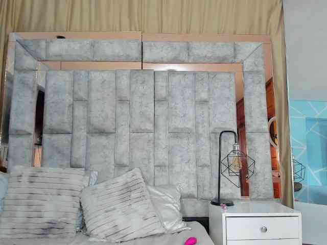 SharonNoa webcam