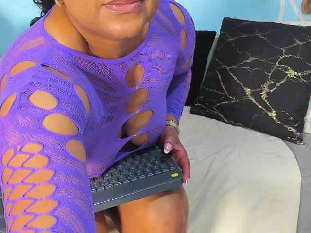 SharonNoa webcam