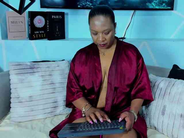 SharonNoa webcam