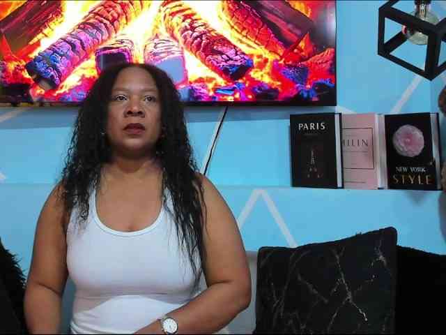 SharonNoa webcam