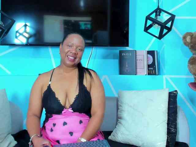 SharonNoa webcam