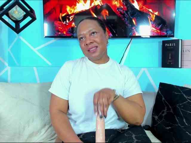 SharonNoa webcam