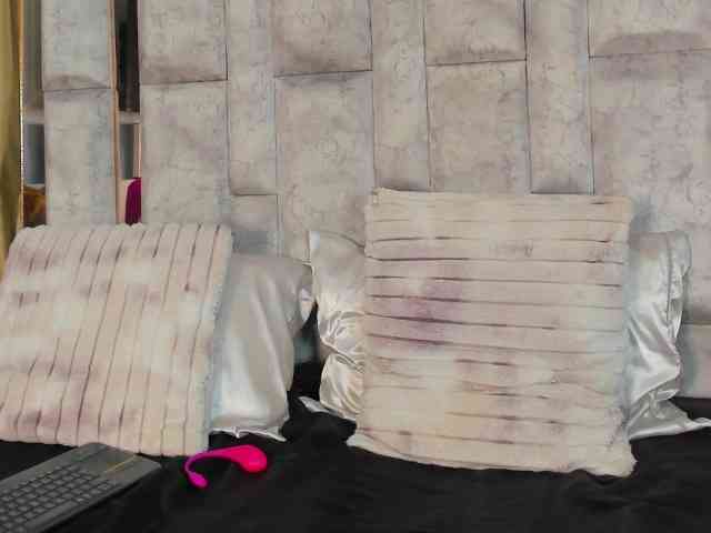 SharonNoa webcam