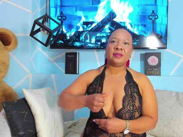 SharonNoa webcam