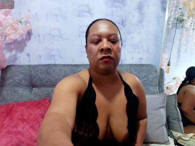 SharonNoa webcam