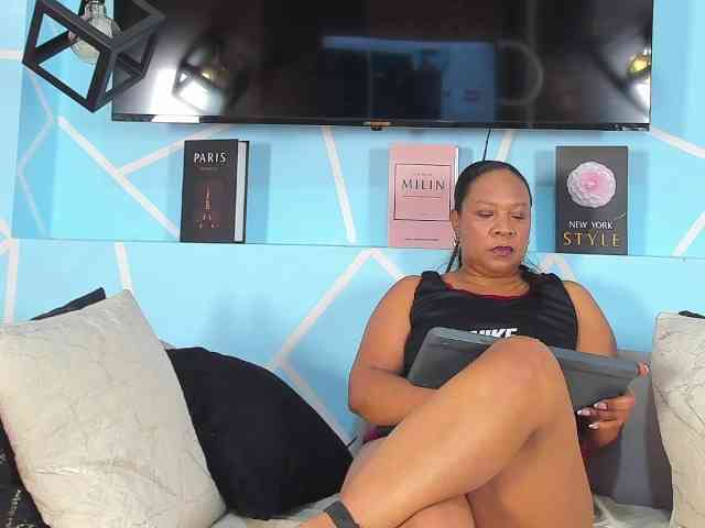 SharonNoa webcam