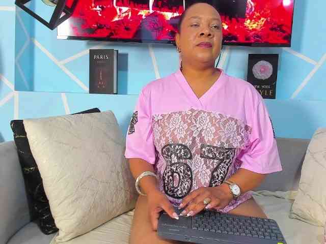 SharonNoa webcam