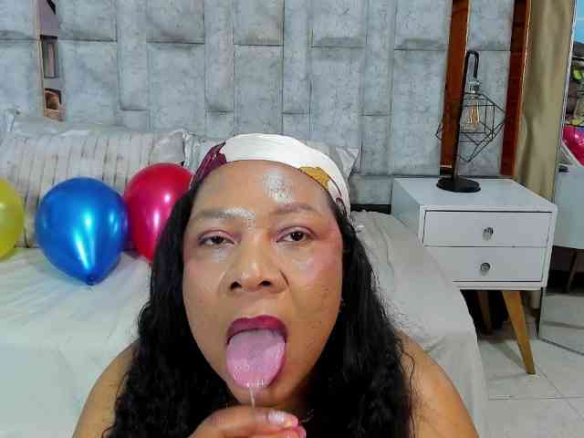 SharonNoa webcam