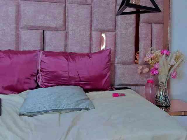 SharonNoa webcam