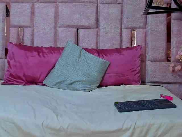 SharonNoa webcam