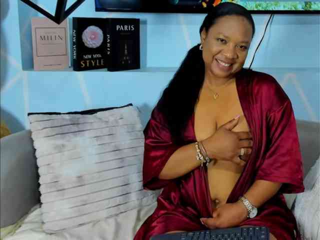 SharonNoa webcam