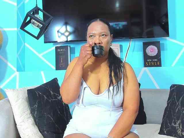 SharonNoa webcam