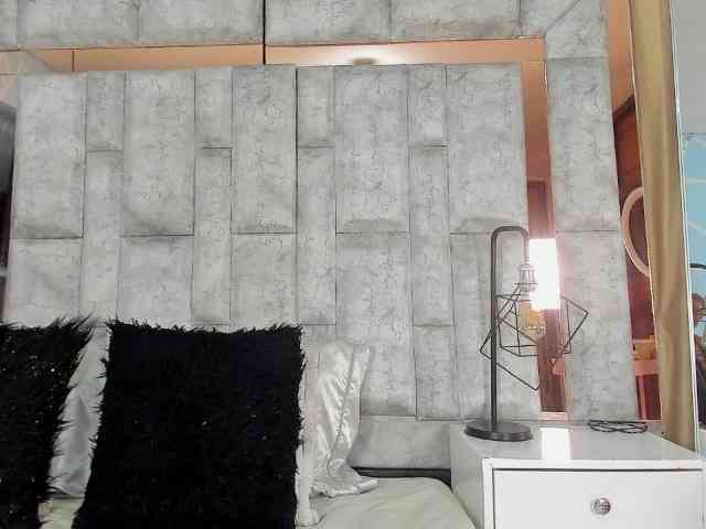 SharonNoa webcam