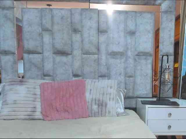SharonNoa webcam